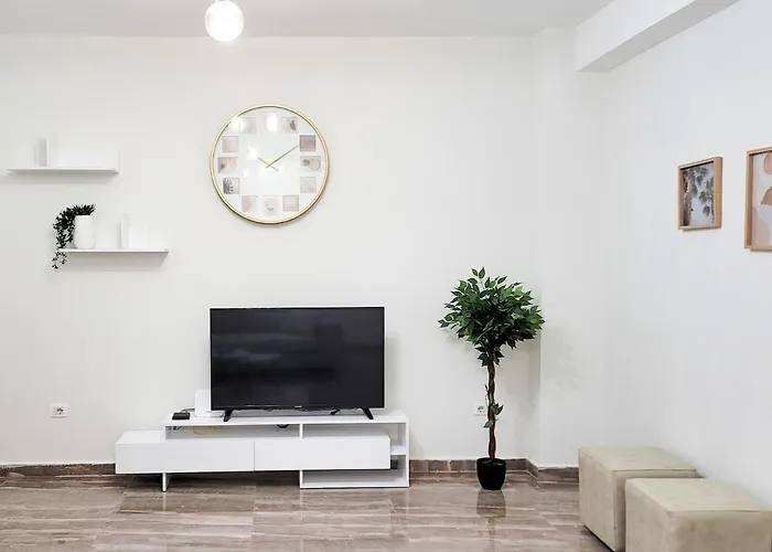 One-Bedroom Gem By The Square